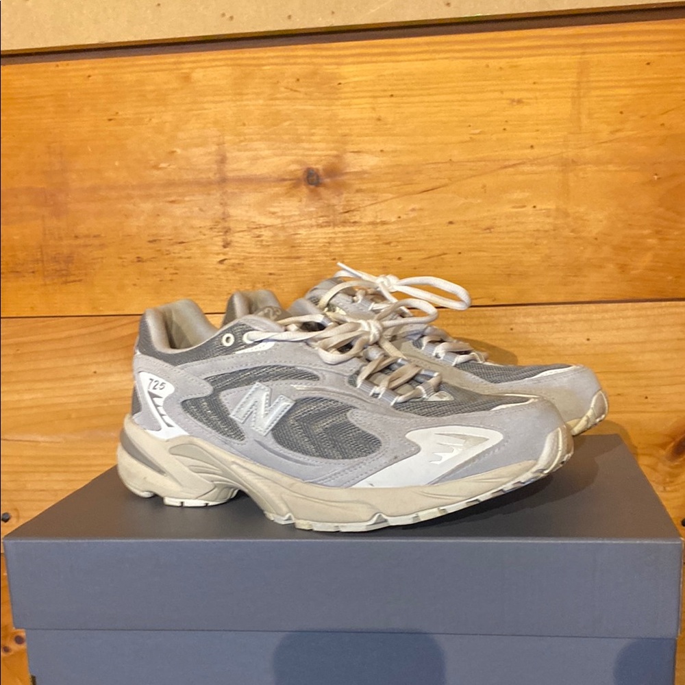 New Balance Gray and Cream Sneakers